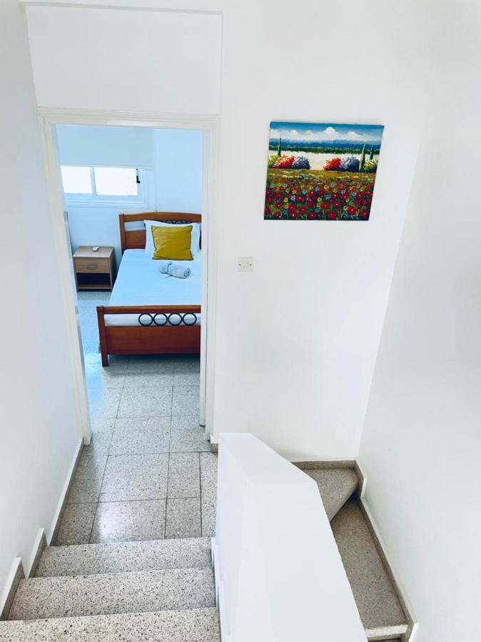 Mersey Faros Complex Periwolia Zewnętrze zdjęcie